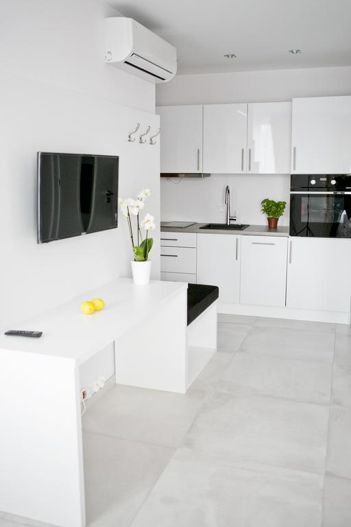 Elegant City Center Apartment 7A Краків Екстер'єр фото